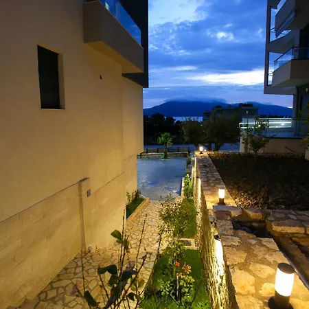 Sea La Vie Lejlighedshotel Vlorë